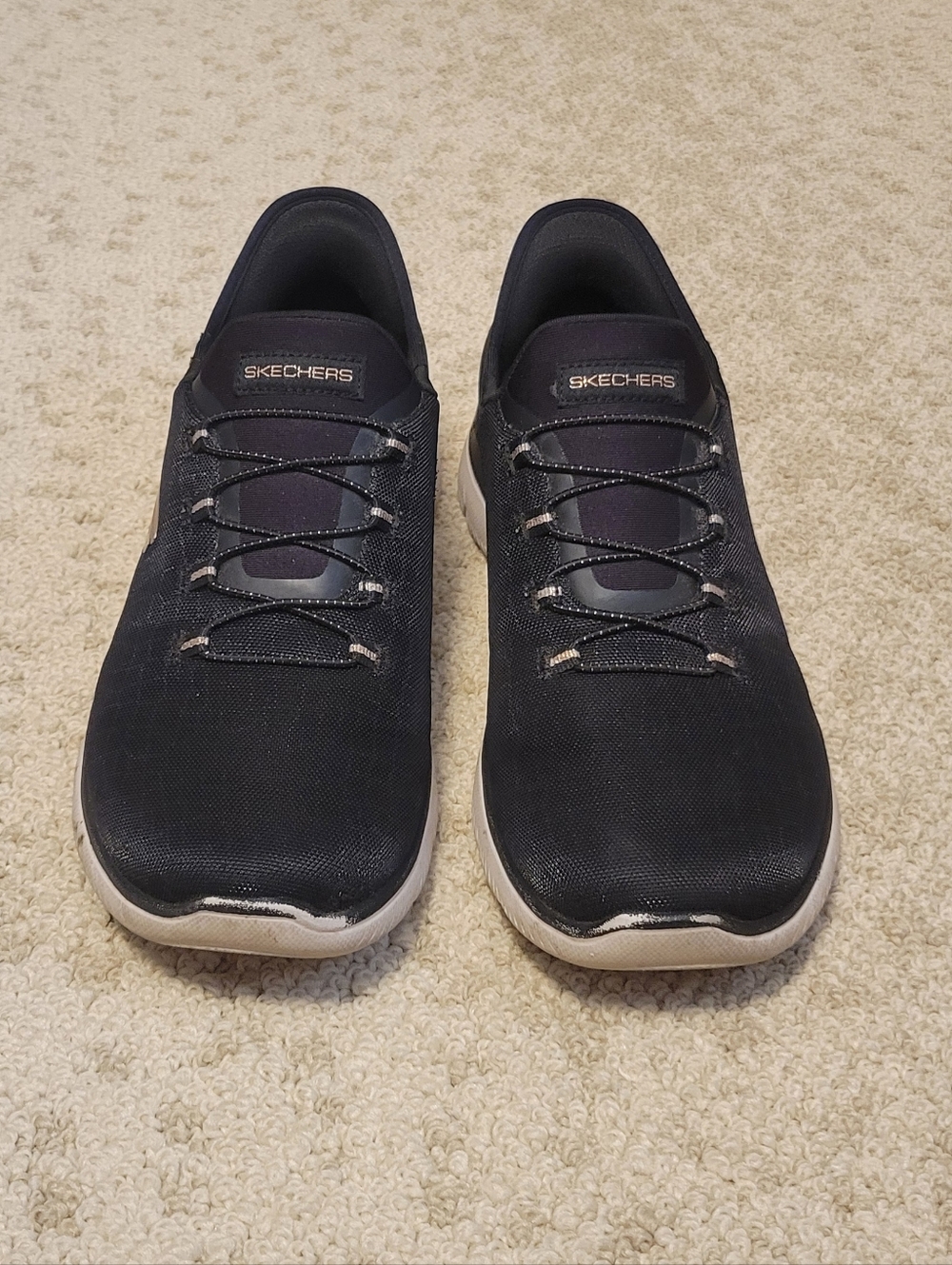 Skechers Womens Slip-InsAthletic Sneakers in Black Gold 9.5